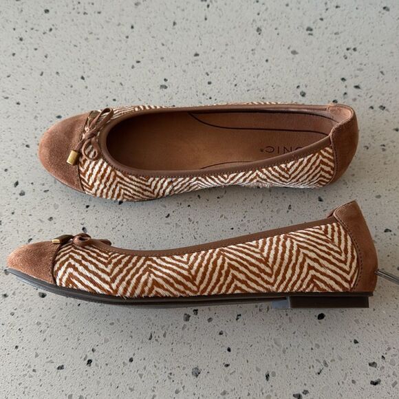 Vionic Minna Women's Flats Size 8M Suede Leather Toffee/Cream Herringbone Shoes - Picture 1 of 13
